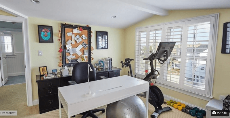 Fairfield House: 2123 Fairfield Beach Road
