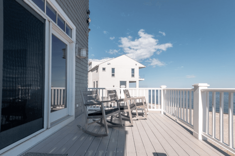 Fairfield House: 2123 Fairfield Beach Road