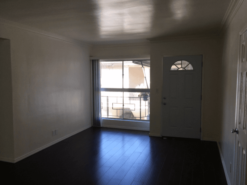 Los Angeles Apartment: 1760 N El Cerrito Pl