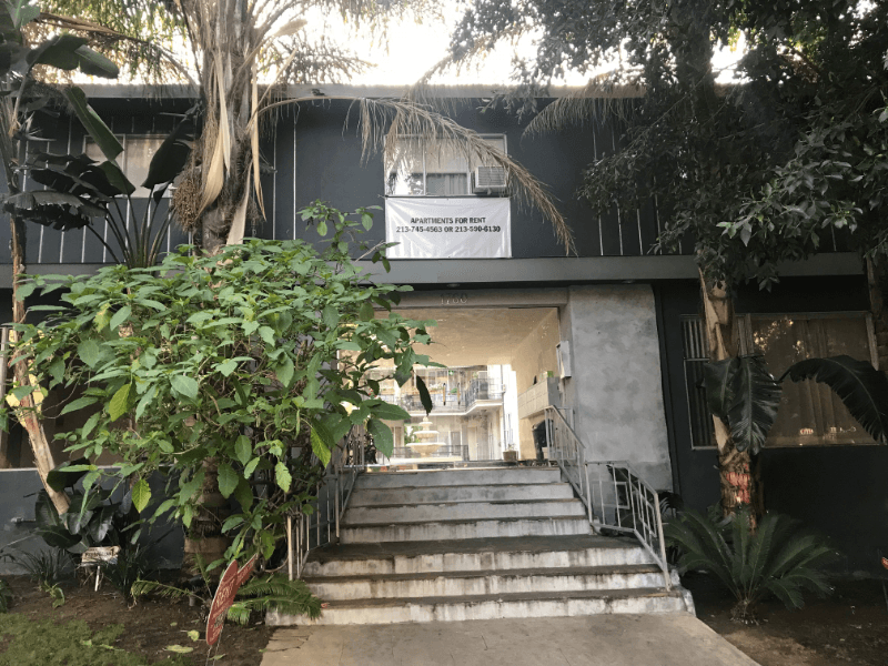 Los Angeles Apartment: 1760 N El Cerrito Pl