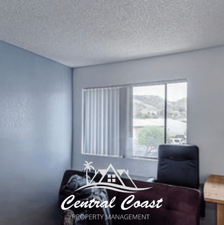 Lompoc Townhome: 1204 E Walunut Ave