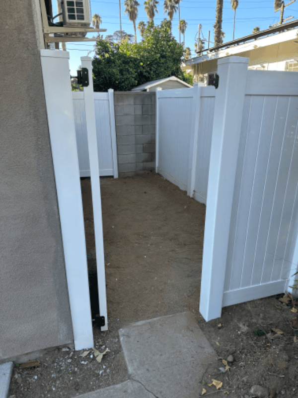 Lake Balboa House: 17114 Cantlay St