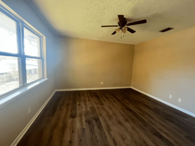 Sherwood House: 8610 Woodridge Drive