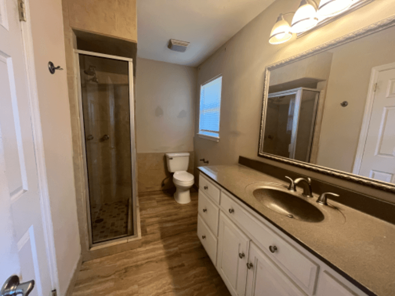 Sherwood House: 8610 Woodridge Drive