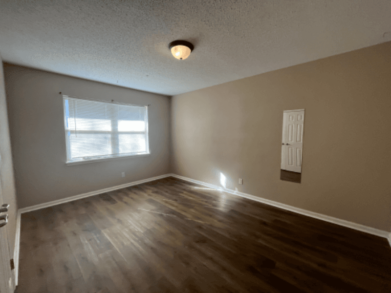 Sherwood House: 8610 Woodridge Drive