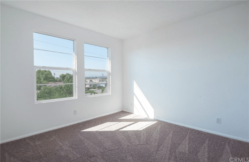 Montebello Townhome: 928 Lilac Lane