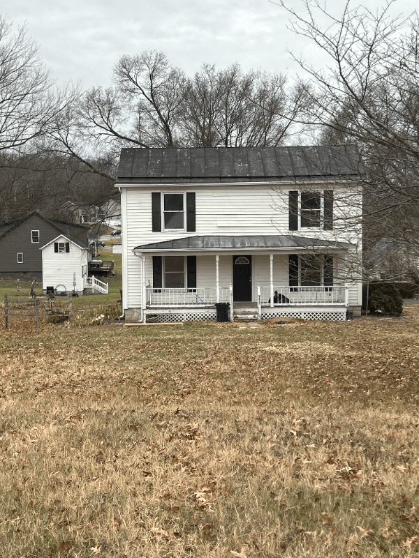 Harrisonburg House: 4235 North Valley Pike
