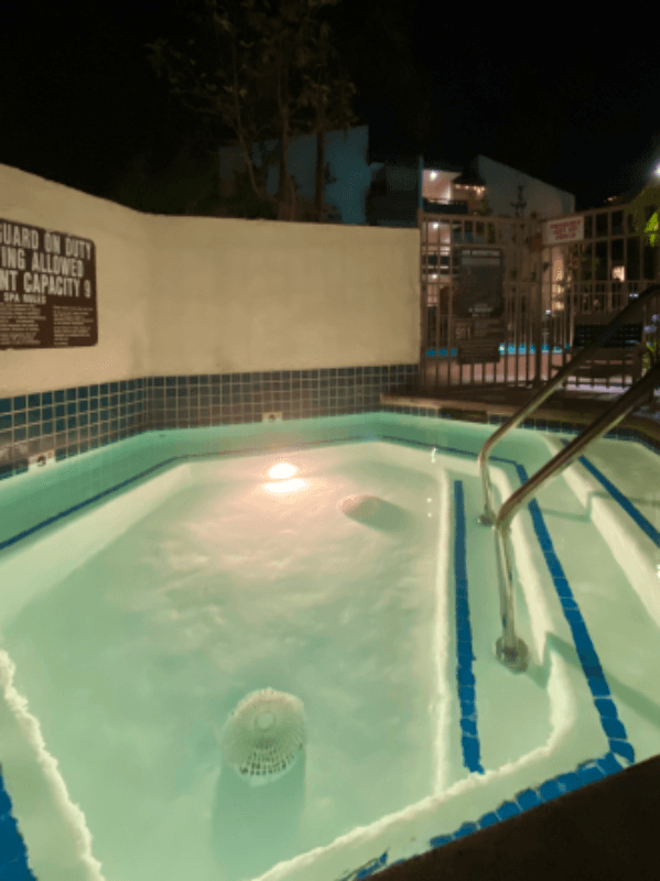 San Diego Apartment: 1605 Hotel Circle South