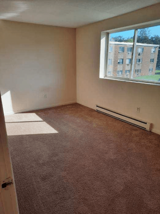 New Bedford Condo: 2094 Phillips Rd.