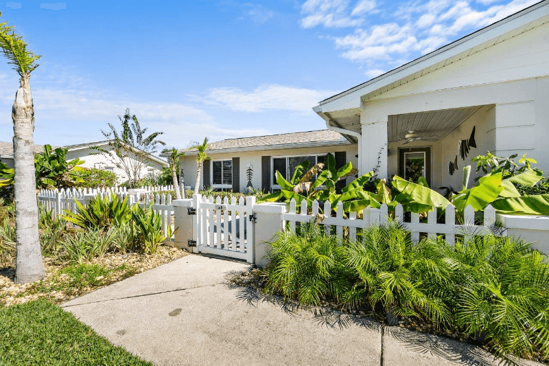 Palm Coast House: 49 Christopher Ct