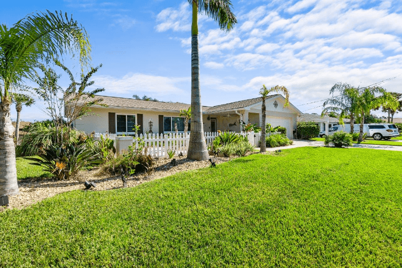 Palm Coast House: 49 Christopher Ct