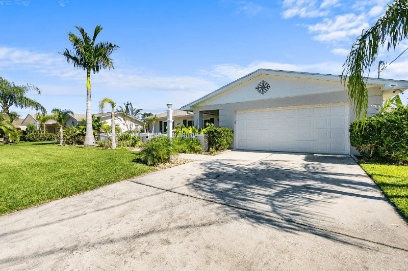 Palm Coast House: 49 Christopher Ct