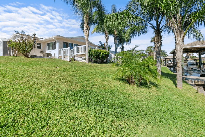 Palm Coast House: 49 Christopher Ct