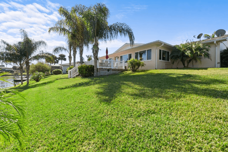 Palm Coast House: 49 Christopher Ct