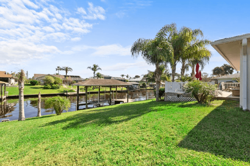 Palm Coast House: 49 Christopher Ct