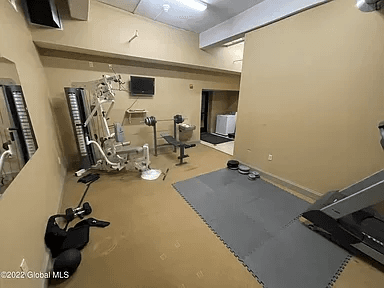 Gloversville Apartment: 11 Fremont St