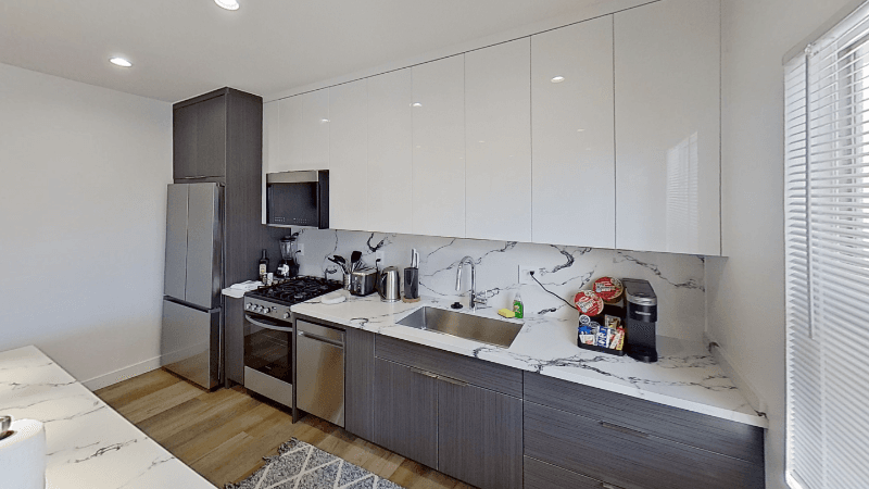 NORTH HOLLYWOOD Multiplex: 10863 KLING ST