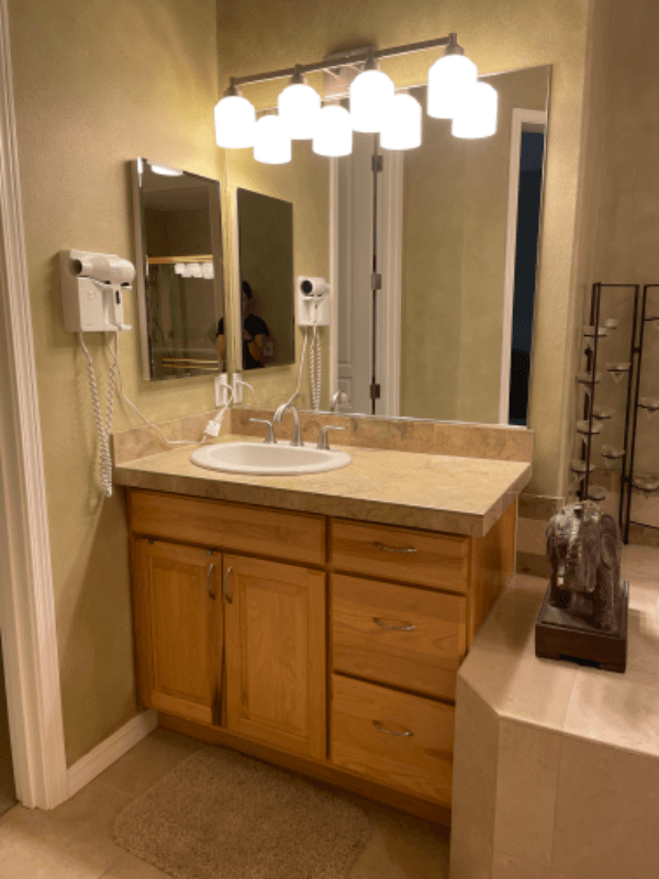 Redmond House: 23124 NE 123rd ST