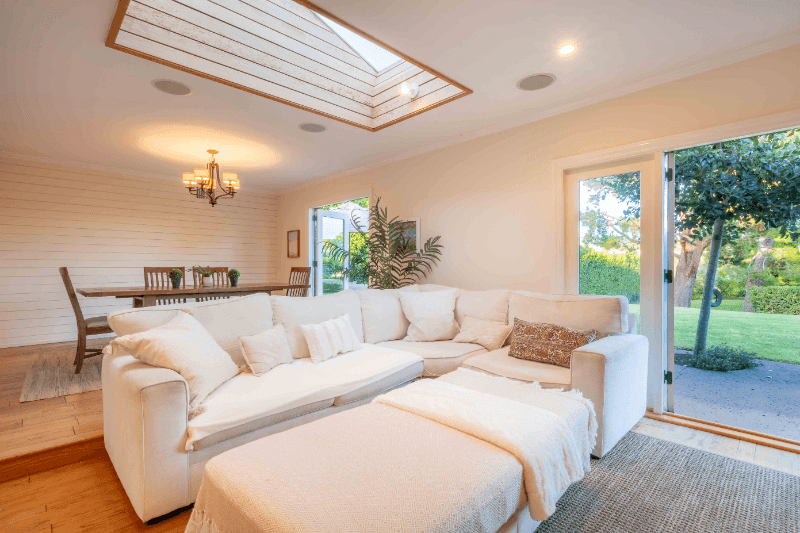 La Jolla House: 6275 La Jolla Scenic Dr S