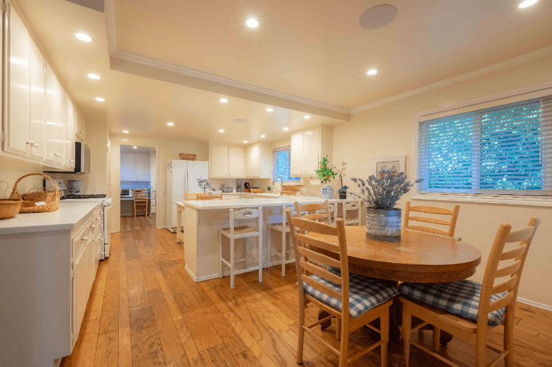 La Jolla House: 6275 La Jolla Scenic Dr S