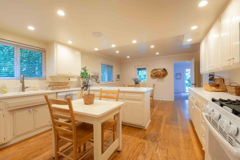 La Jolla House: 6275 La Jolla Scenic Dr S