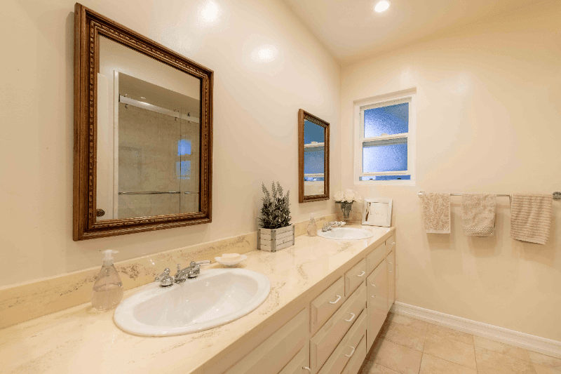 La Jolla House: 6275 La Jolla Scenic Dr S