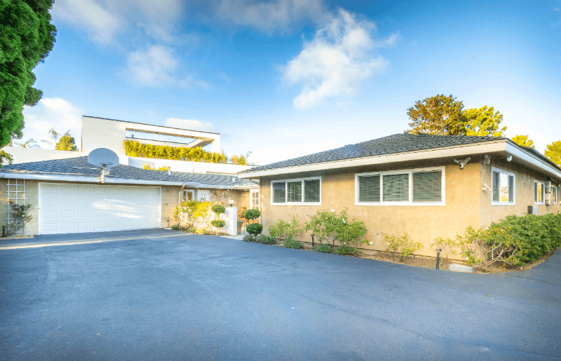 La Jolla House: 6275 La Jolla Scenic Dr S