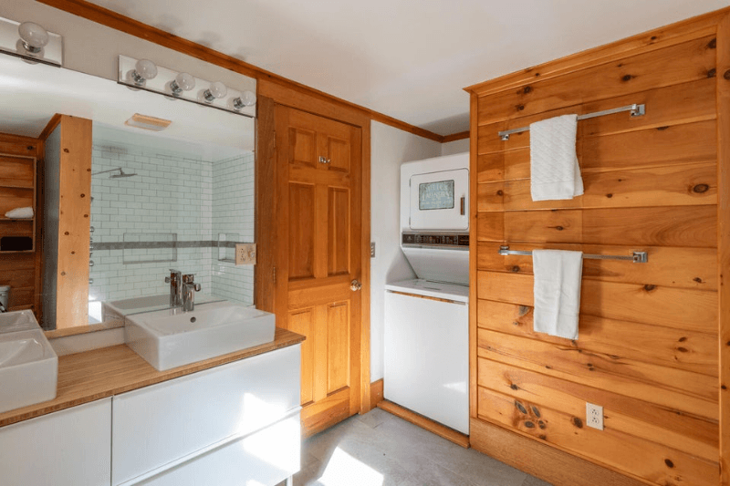 Sidney House: 316 Red Cedar Lane,