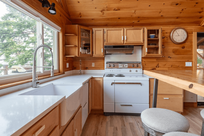 Sidney House: 316 Red Cedar Lane,