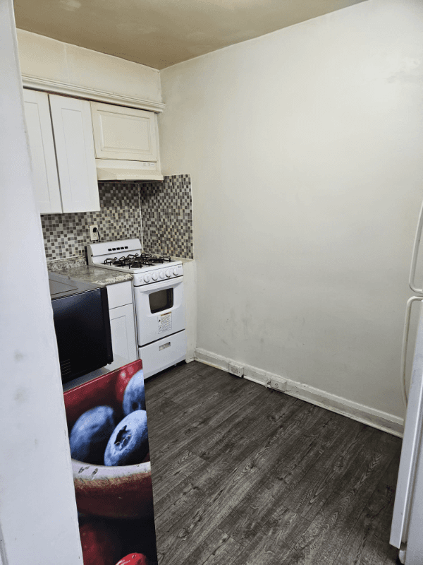 parkville Apartment: 1310 Dartmouth Ave