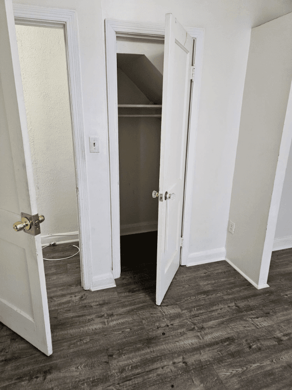 parkville Apartment: 1310 Dartmouth Ave