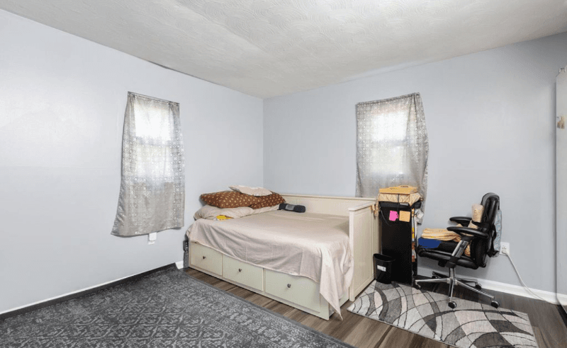 Bowie House: 12200 lanham severn rd
