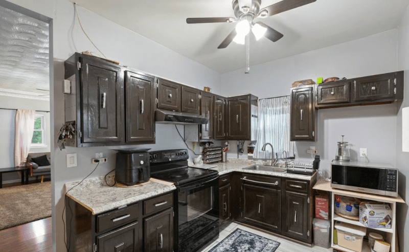 Bowie House: 12200 lanham severn rd