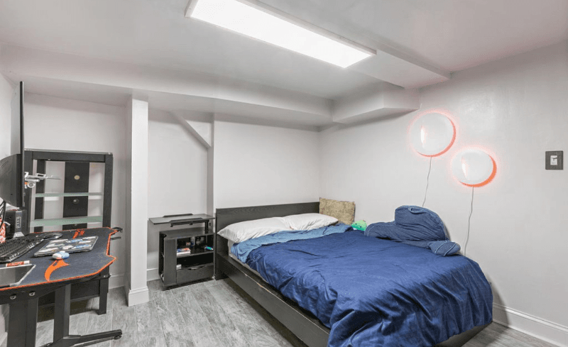 Bowie House: 12200 lanham severn rd