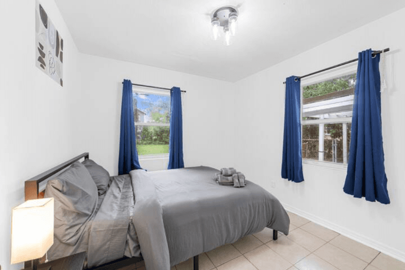Jacksonville House: 2637 Ernest St