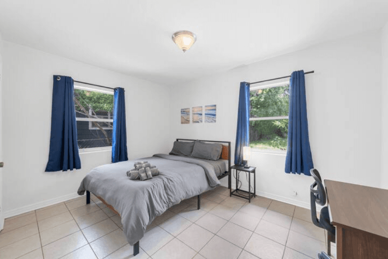 Jacksonville House: 2637 Ernest St