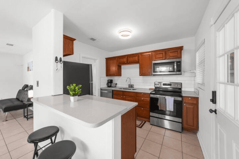 Jacksonville House: 2637 Ernest St