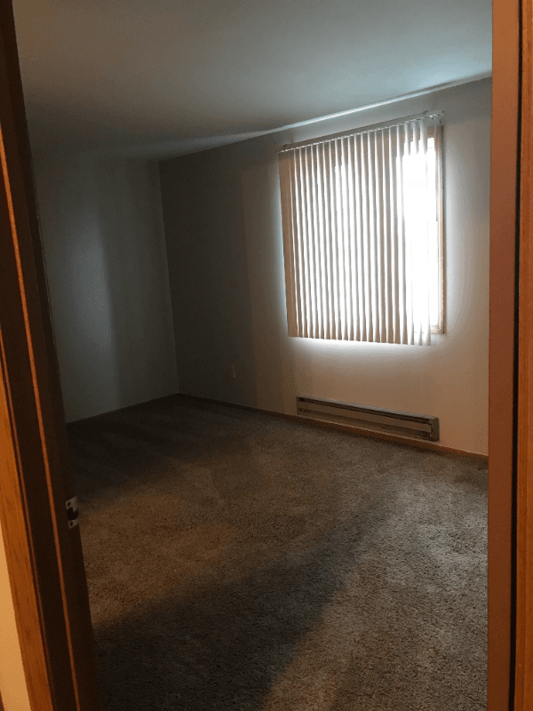 Muskego Apartment: S85W18710 Jean Dr
