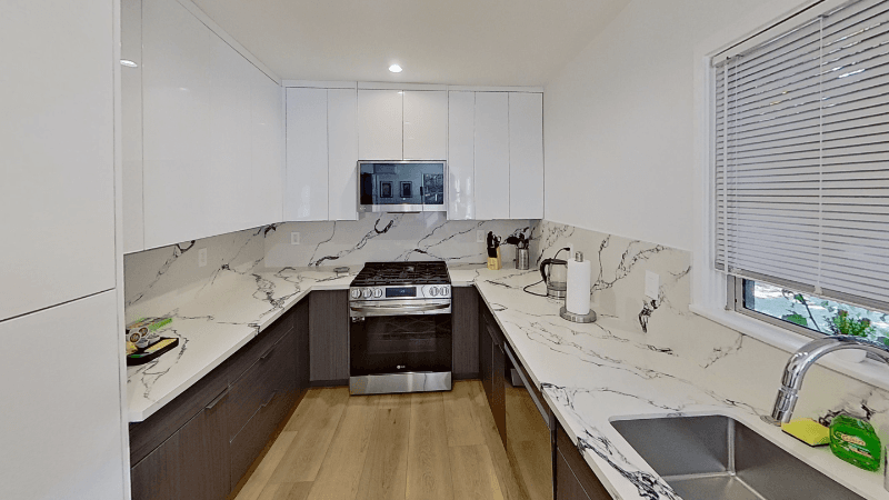 NORTH HOLLYWOOD House: 10863 KLING ST # 4