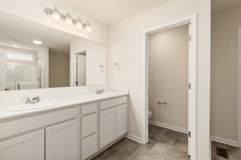 Johnstown House: 220 Whitetail Trl
