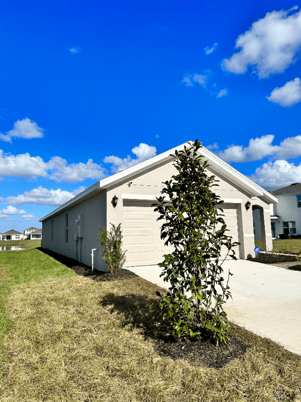 Bradenton House: 3259 Rock Sound Street