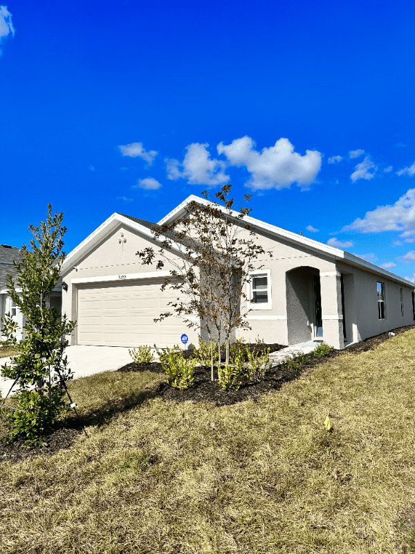 Bradenton House: 3259 Rock Sound Street