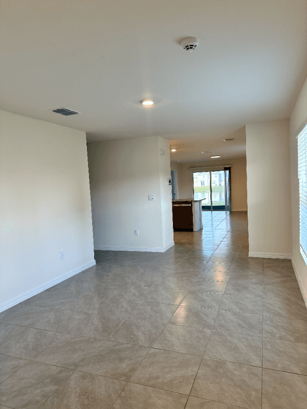 Bradenton House: 3259 Rock Sound Street