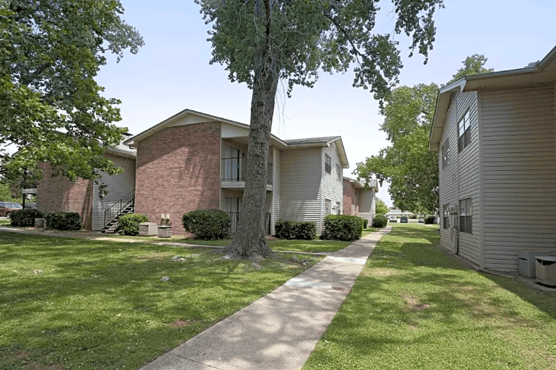 Oklahoma City Apartment: 5531 S Sunnylane Rd