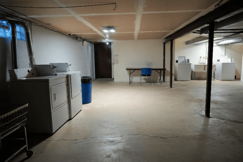 Milwaukee Apartment: 7512 N. GRANVILLE RD