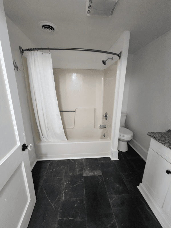 Bristol Single Room: 947 Hill St