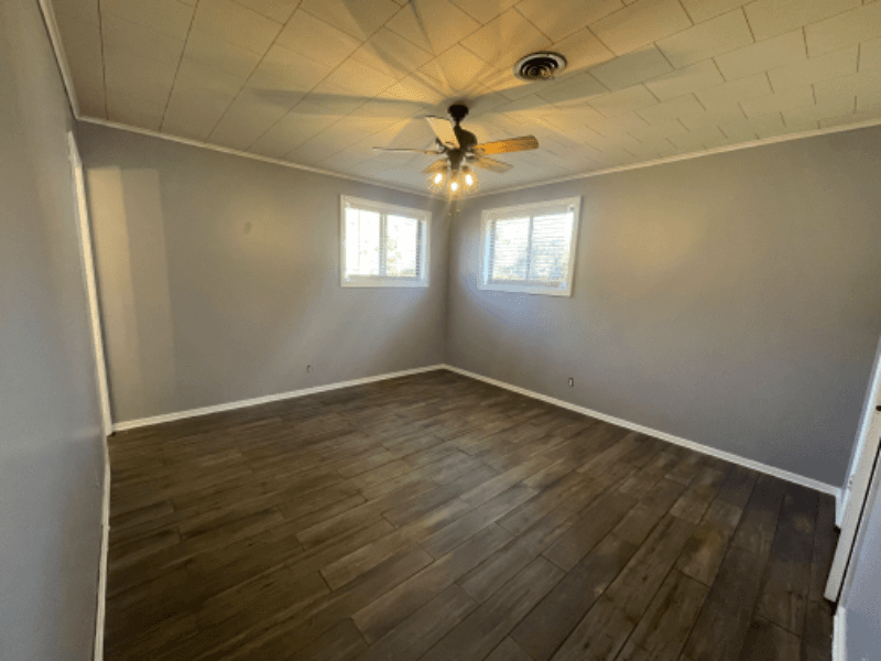 Monroe House: 207 Monroe Dr