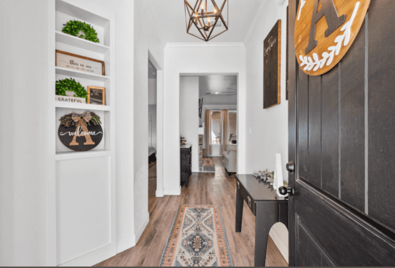 Lubbock House: 5840 Itasca St