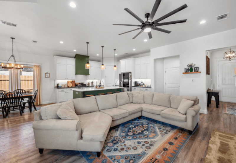Lubbock House: 5840 Itasca St
