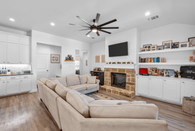 Lubbock House: 5840 Itasca St